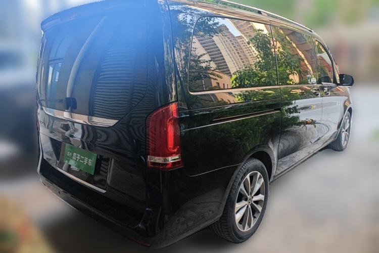 Used Mercedes-Benz V-Class 2021 V 260 Avantgarde Edition Rear Right 45 Deg