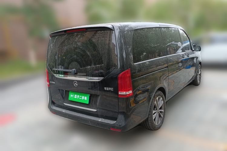 Used Mercedes-Benz V-Class 2021 V 260 Avantgarde Edition Rear Right 45 Deg