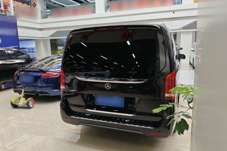 Used Mercedes-Benz V-Class 2021 V 260 L Long-wheelbase Luxury Edition Rear Right 45 Deg
