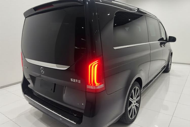 Used Mercedes-Benz V-Class 2021 V 260 L Long-wheelbase Luxury Edition Rear Right 45 Deg