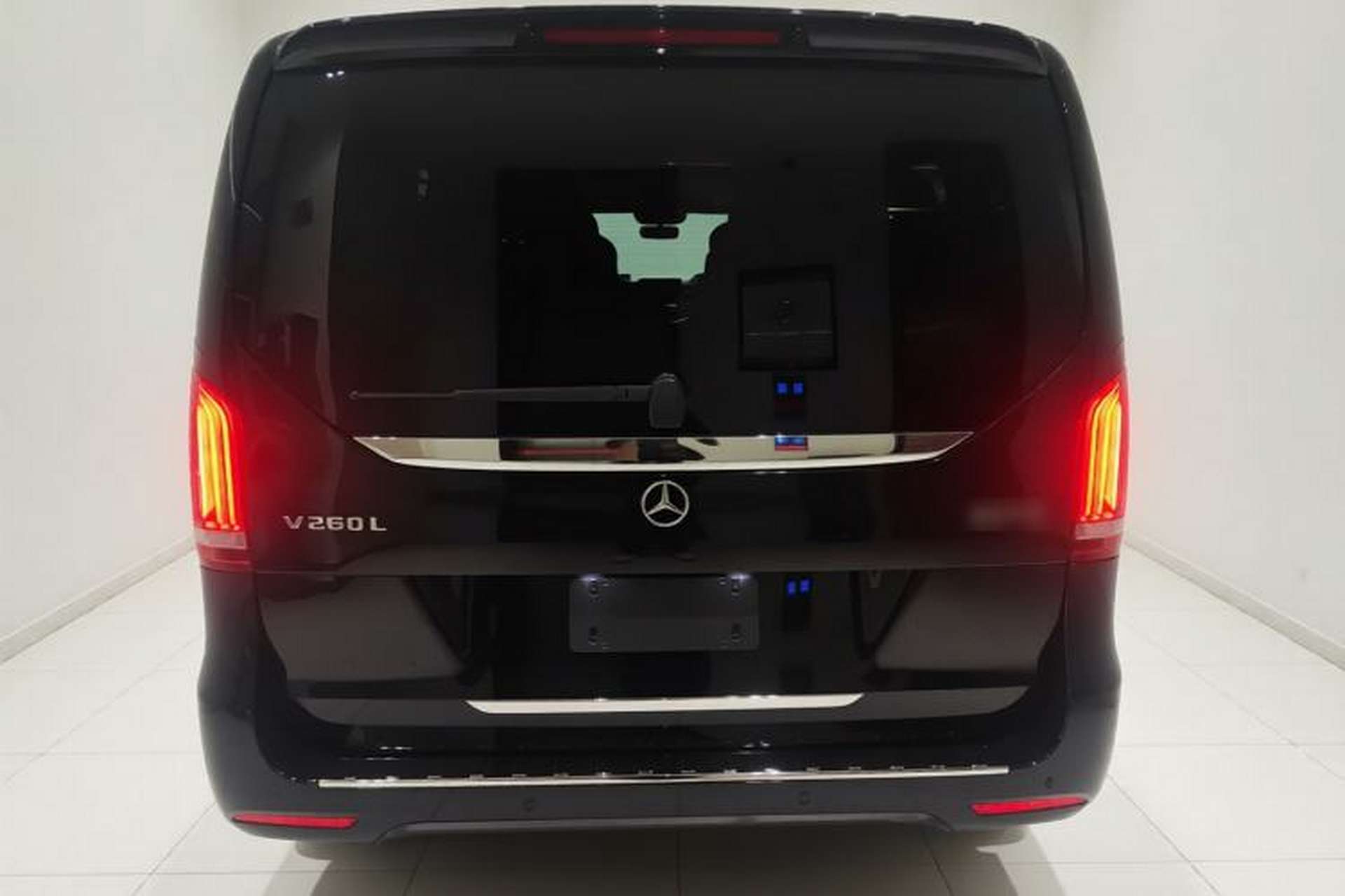 Used Mercedes-Benz V-Class 2021 V 260 L Long-wheelbase Luxury Edition Rear