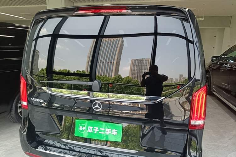 Used Mercedes-Benz V-Class 2021 V 260 L Long-wheelbase Luxury Edition Rear