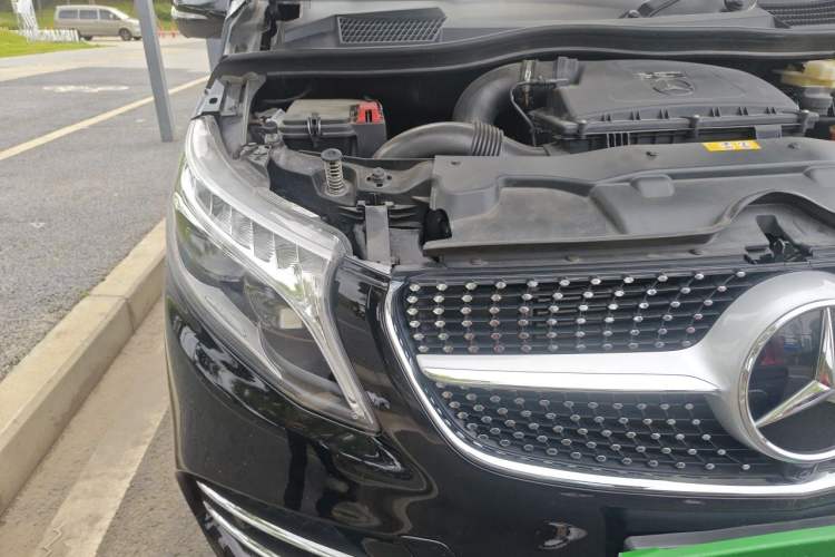 Used Mercedes-Benz V-Class 2021 V 260 L Long-wheelbase Luxury Edition Right Front Headlight