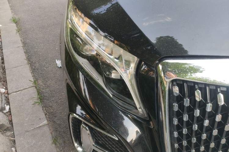 Used Mercedes-Benz V-Class 2021 V 260 Avantgarde Edition Right Front Headlight
