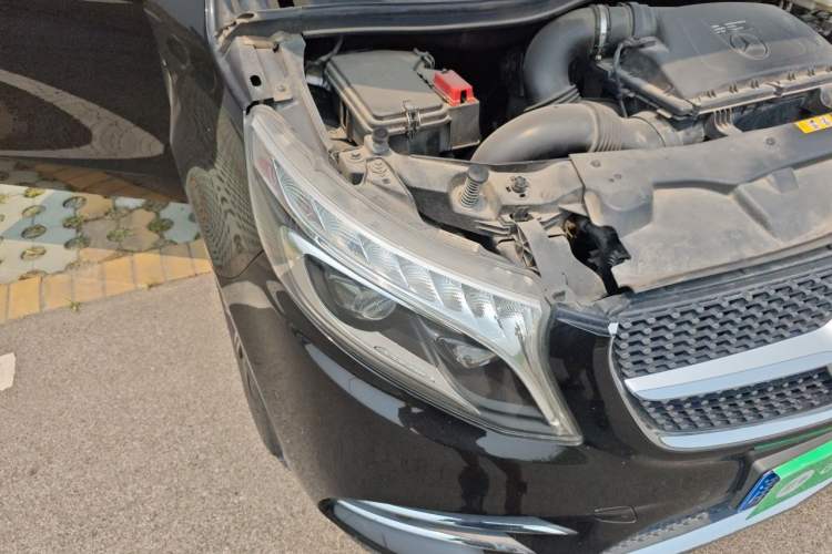 Used Mercedes-Benz V-Class 2021 V 260 L Long-wheelbase Luxury Edition Right Front Headlight