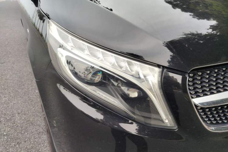 Used Mercedes-Benz V-Class 2021 V 260 L Long-wheelbase Luxury Edition Right Front Headlight