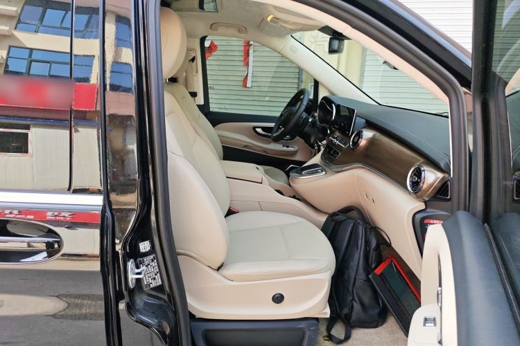 Used Mercedes-Benz V-Class 2021 V 260 Prestige Edition Right Front Seat