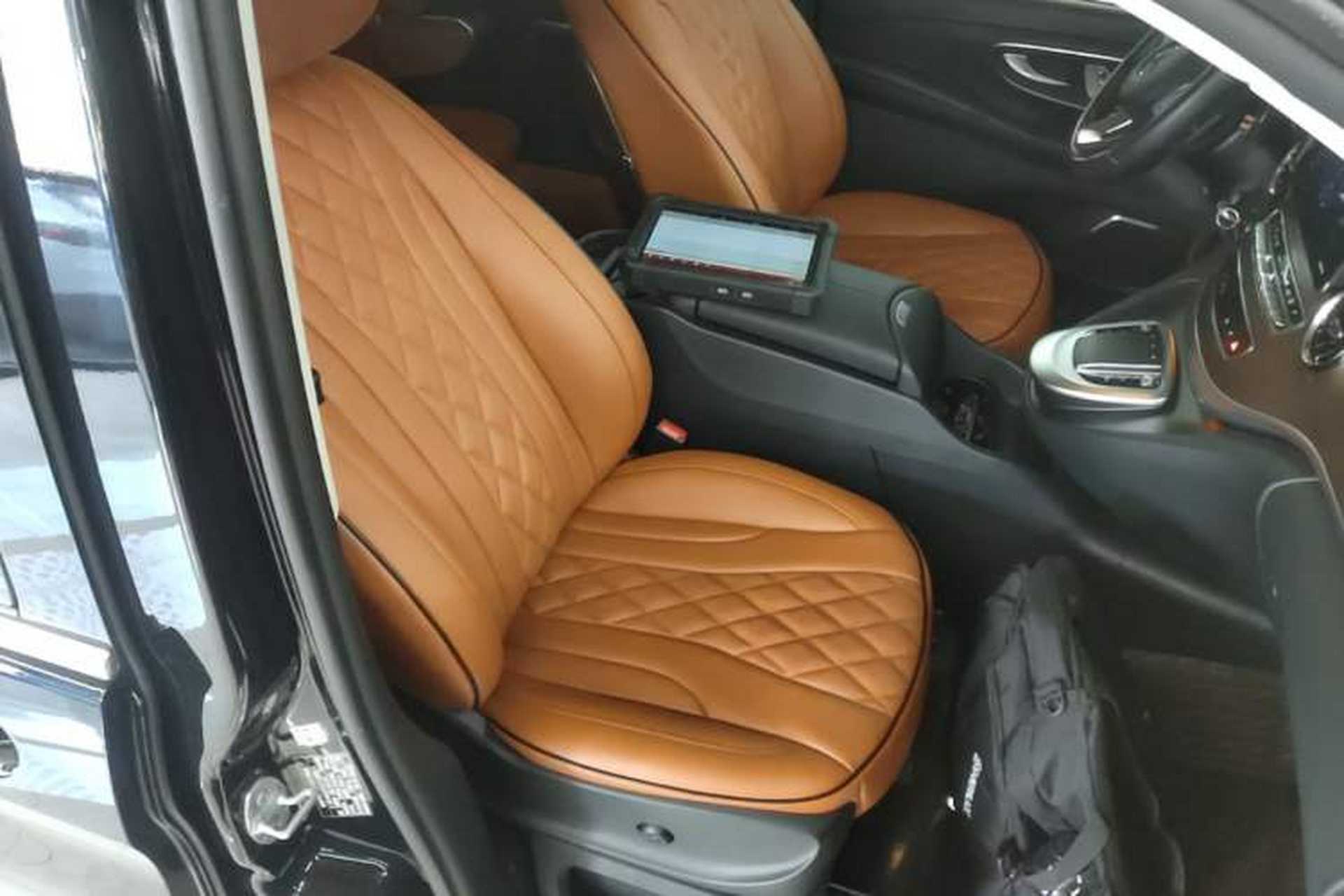 Used Mercedes-Benz V-Class 2021 V 260 L Long-wheelbase Luxury Edition Right Front Seat