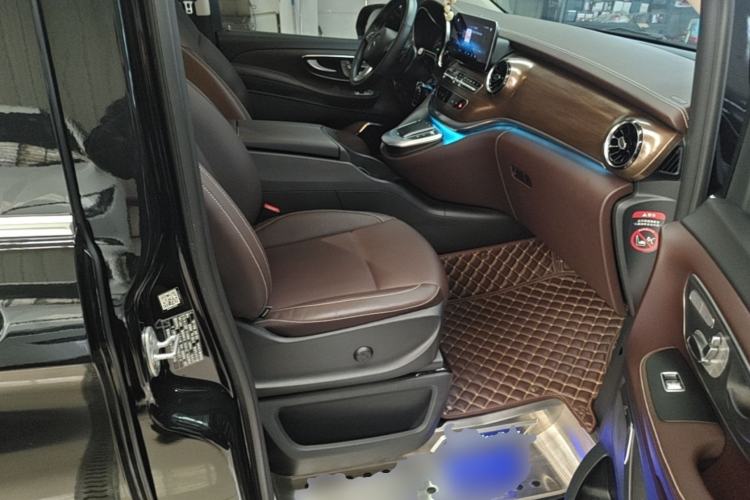 Used Mercedes-Benz V-Class 2021 V 260 L Long-wheelbase Luxury Edition Right Front Seat