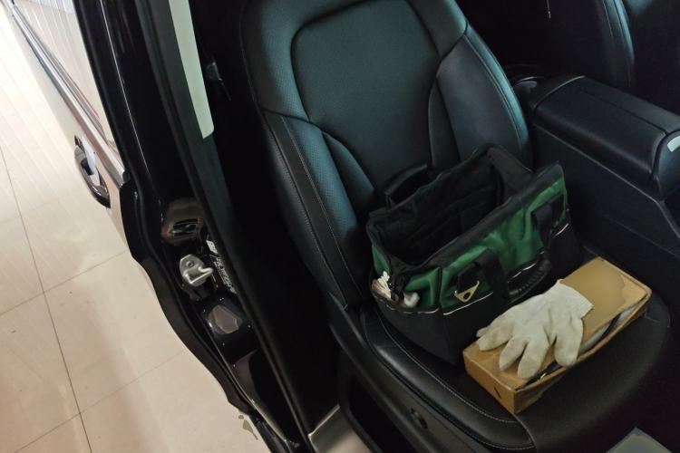 Used Mercedes-Benz V-Class 2021 V 260 Prestige Edition Right Front Seat