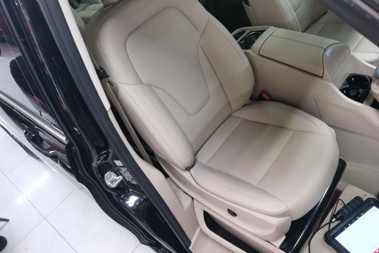 Used Mercedes-Benz V-Class 2021 V 260 L Long Wheelbase Prestige Edition Right Front Seat