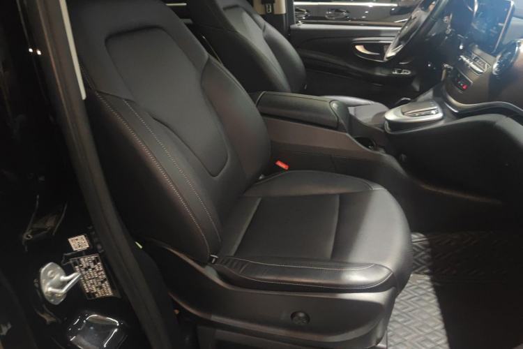 Used Mercedes-Benz V-Class 2021 V 260 L Long-wheelbase Luxury Edition Right Front Seat