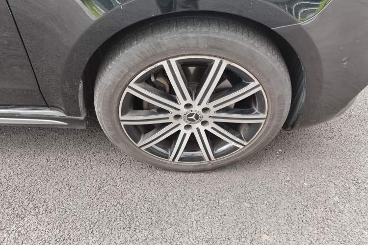 Used Mercedes-Benz V-Class 2021 V 260 L Long-wheelbase Luxury Edition Right Front Wheel Hub