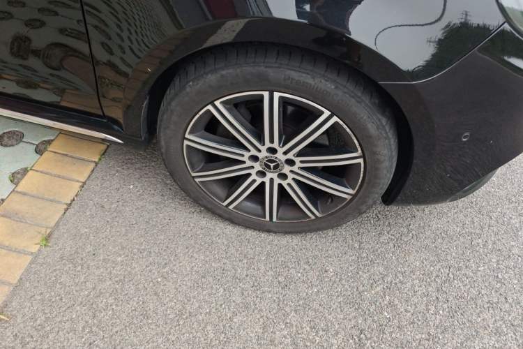 Used Mercedes-Benz V-Class 2021 V 260 L Long-wheelbase Luxury Edition Right Front Wheel Hub