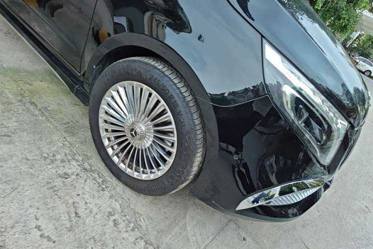 Used Mercedes-Benz V-Class 2021 V 260 L Long Wheelbase Prestige Edition Right Front Wheel Hub