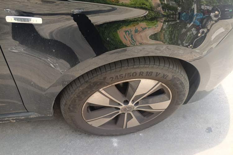 Used Mercedes-Benz V-Class 2021 V 260 L Long Wheelbase Prestige Edition Right Front Wheel Hub