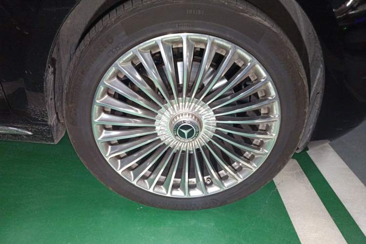 Used Mercedes-Benz V-Class 2021 V 260 L Long-wheelbase Luxury Edition Right Front Wheel Hub