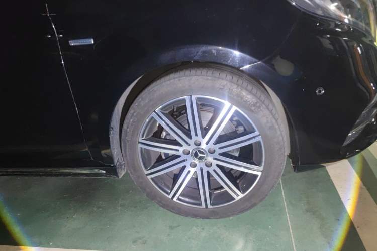 Used Mercedes-Benz V-Class 2021 V 260 L Long-wheelbase Luxury Edition Right Front Wheel Hub