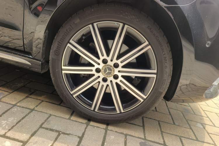 Used Mercedes-Benz V-Class 2021 V 260 L Long-wheelbase Luxury Edition Right Front Wheel Hub