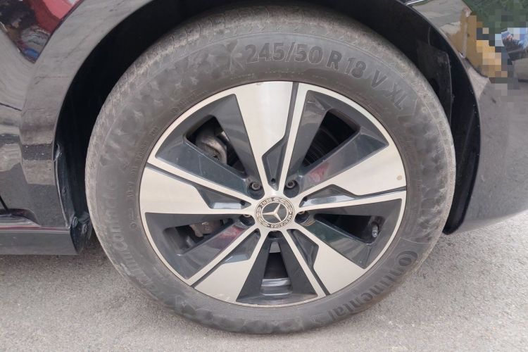 Used Mercedes-Benz V-Class 2021 V 260 Prestige Edition Right Front Wheel Hub