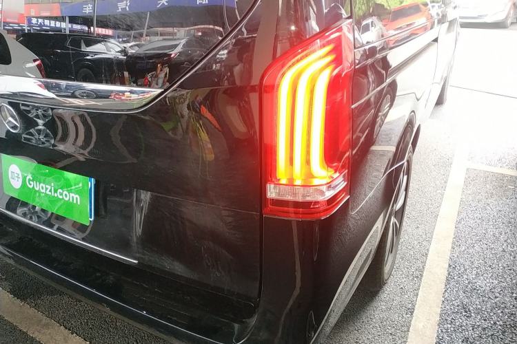 Used Mercedes-Benz V-Class 2021 V 260 Avantgarde Edition Right Rear Taillight