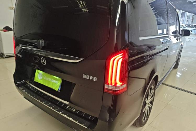 Used Mercedes-Benz V-Class 2021 V 260 L Long-wheelbase Luxury Edition Right Rear Taillight