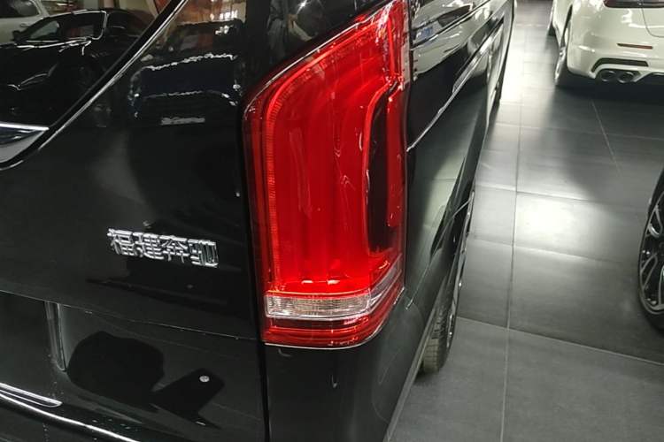 Used Mercedes-Benz V-Class 2021 V 260 Prestige Edition Right Rear Taillight