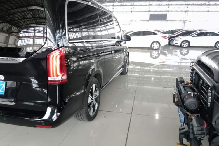 Used Mercedes-Benz V-Class 2021 V 260 Prestige Edition Right Rear Taillight