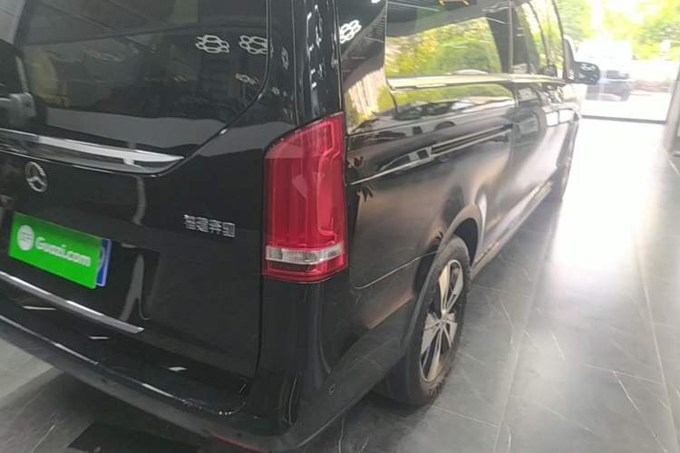 Used Mercedes-Benz V-Class 2021 V 260 L Long Wheelbase Prestige Edition Right Rear Taillight