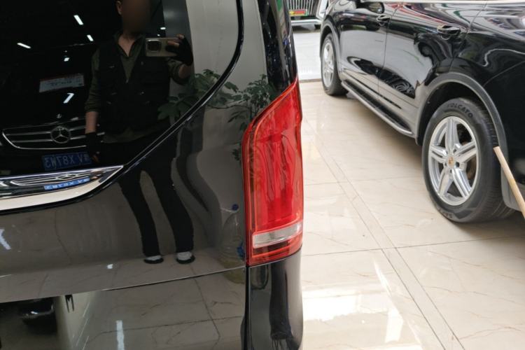Used Mercedes-Benz V-Class 2021 V 260 L Long-wheelbase Luxury Edition Right Rear Taillight