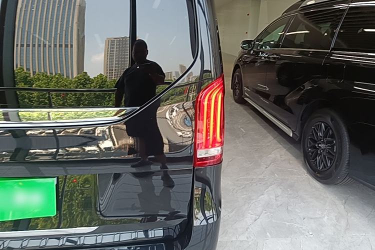 Used Mercedes-Benz V-Class 2021 V 260 L Long-wheelbase Luxury Edition Right Rear Taillight