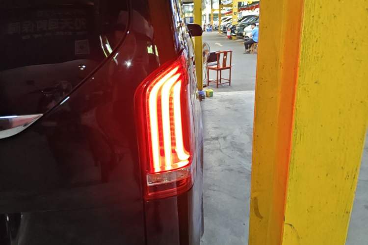 Used Mercedes-Benz V-Class 2021 V 260 Prestige Edition Right Rear Taillight