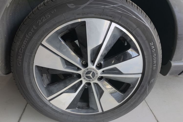 Used Mercedes-Benz V-Class 2021 V 260 Avantgarde Edition Right Rear Wheel Hub