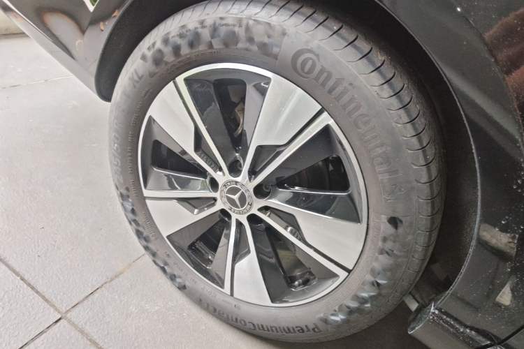 Used Mercedes-Benz V-Class 2021 V 260 Prestige Edition Right Rear Wheel Hub
