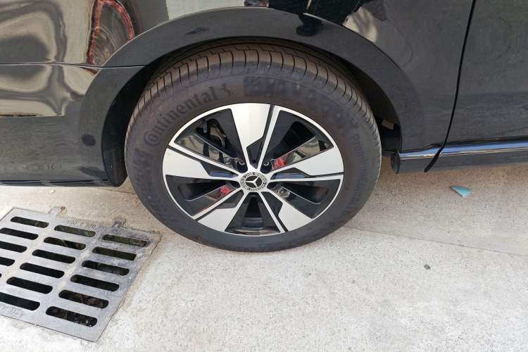 Used Mercedes-Benz V-Class 2021 V 260 Prestige Edition Right Rear Wheel Hub