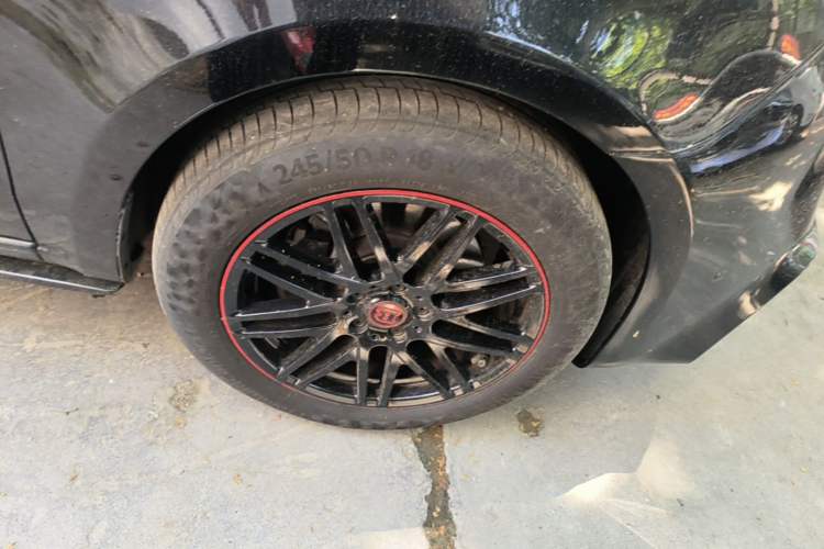 Used Mercedes-Benz V-Class 2021 V 260 L Long Wheelbase Prestige Edition Right Rear Wheel Hub