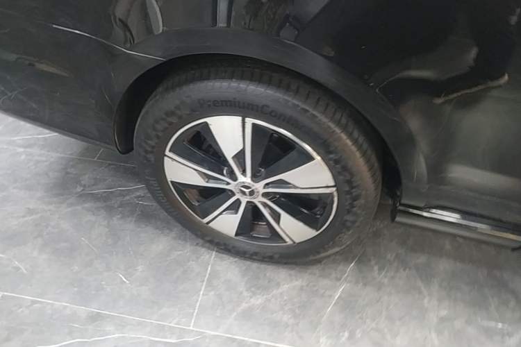 Used Mercedes-Benz V-Class 2021 V 260 L Long Wheelbase Prestige Edition Right Rear Wheel Hub