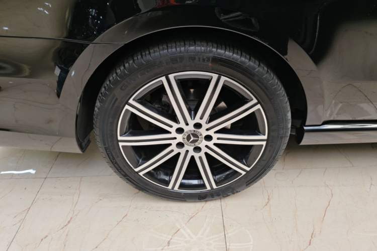 Used Mercedes-Benz V-Class 2021 V 260 L Long-wheelbase Luxury Edition Right Rear Wheel Hub