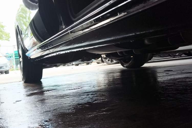 Used Mercedes-Benz V-Class 2021 V 260 L Long-wheelbase Luxury Edition Right Side Sill