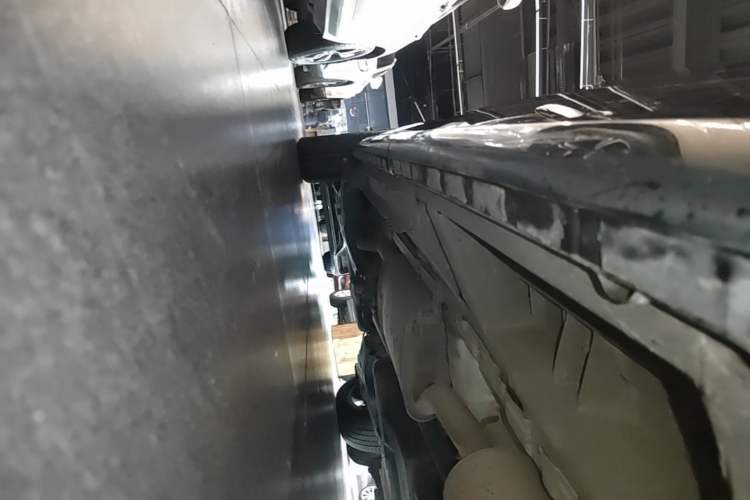 Used Mercedes-Benz V-Class 2021 V 260 L Long Wheelbase Prestige Edition Right Side Sill