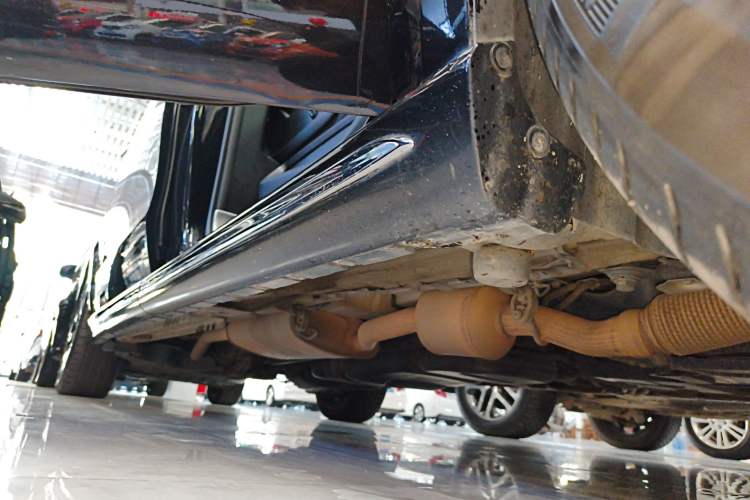 Used Mercedes-Benz V-Class 2021 V 260 L Long-wheelbase Luxury Edition Right Side Sill