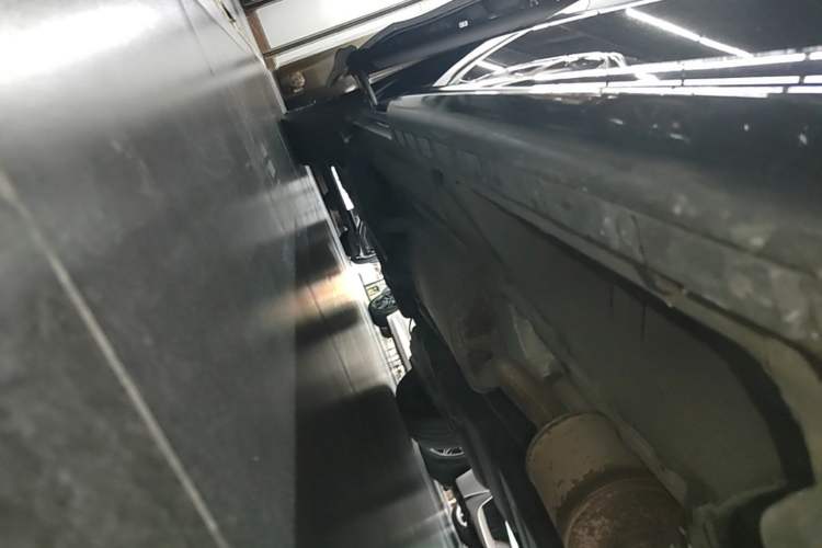 Used Mercedes-Benz V-Class 2021 V 260 Prestige Edition Right Side Sill