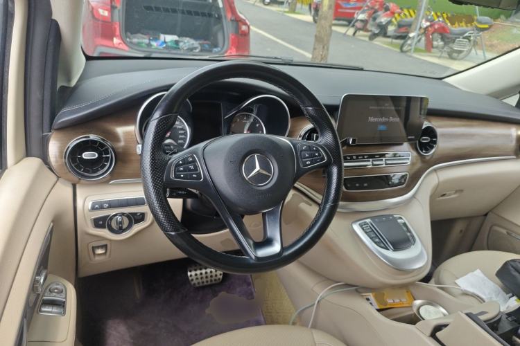 Used Mercedes-Benz V-Class 2021 V 260 L Long-wheelbase Luxury Edition Steering Wheel