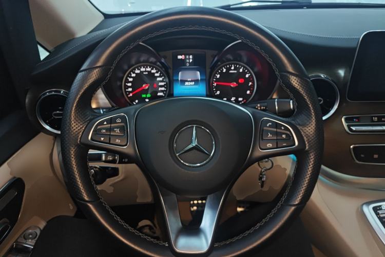 Used Mercedes-Benz V-Class 2021 V 260 L Long-wheelbase Luxury Edition Steering Wheel