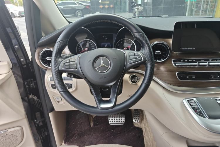 Used Mercedes-Benz V-Class 2021 V 260 L Long-wheelbase Luxury Edition Steering Wheel