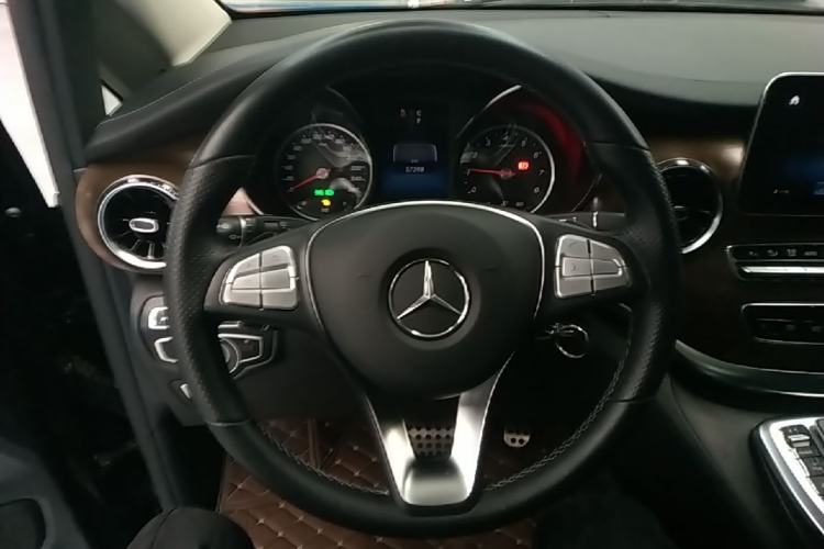 Used Mercedes-Benz V-Class 2021 V 260 L Long-wheelbase Luxury Edition Steering Wheel