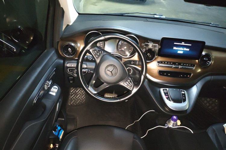 Used Mercedes-Benz V-Class 2021 V 260 L Long-wheelbase Luxury Edition Steering Wheel