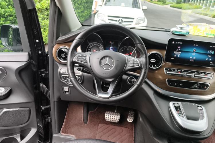 Used Mercedes-Benz V-Class 2021 V 260 L Long-wheelbase Luxury Edition Steering Wheel