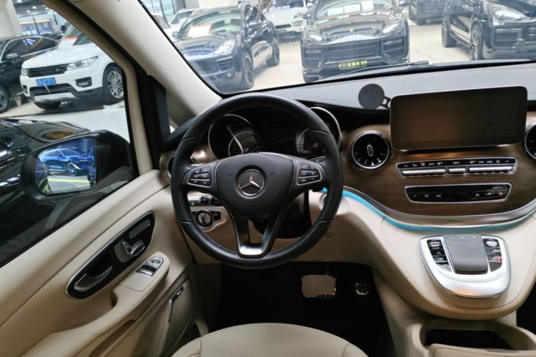 Used Mercedes-Benz V-Class 2021 V 260 L Long-wheelbase Luxury Edition Steering Wheel
