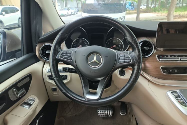 Used Mercedes-Benz V-Class 2021 V 260 L Long-wheelbase Luxury Edition Steering Wheel